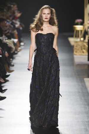 02_Badgley_Mischka_original_mch_ny_aw17_004.jpg