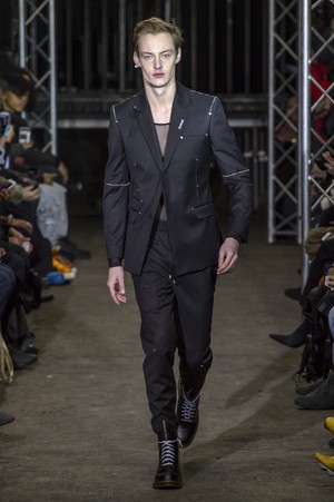 23_Icosae_original_ico_prs_aw17_046.jpg