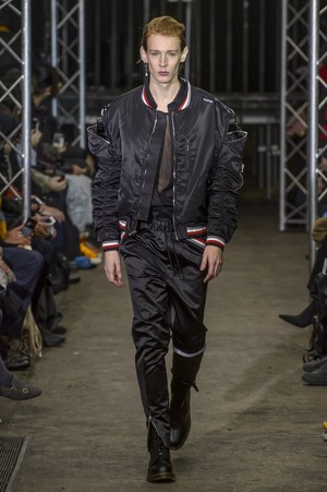 14_Icosae_original_ico_prs_aw17_028.jpg