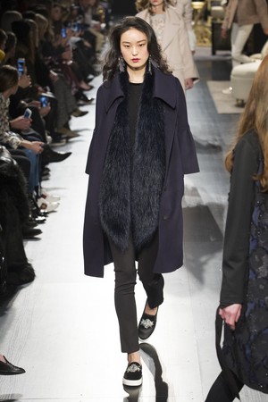 35_Badgley_Mischka_original_mch_ny_aw17_104.jpg