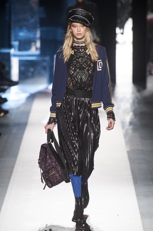 41_Desigual_original_dgl_ny_aw17_081.jpg