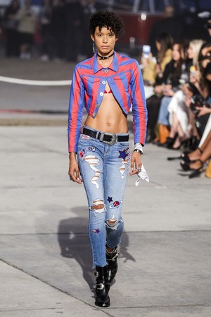 18_Tommy_Hilfiger_original_hfg_ss17_038.jpg