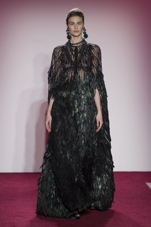 18_Naeem_Khan_original_nkh_ny_aw17_035.jpg