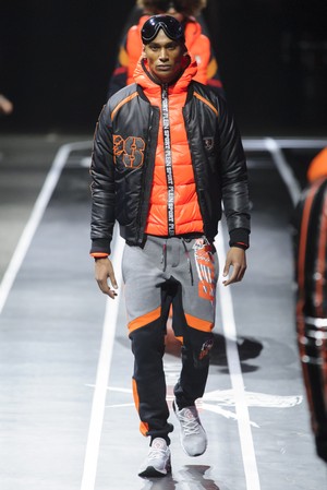 38_Plein_Sport_original_ppls_mln_aw17_078.jpg