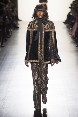 25_Tadashi_Shoji_original_tds_ny_aw17_050.jpg