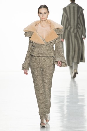 30_Son_Jung_Wan_original_sjw_ny_aw17_59.jpg