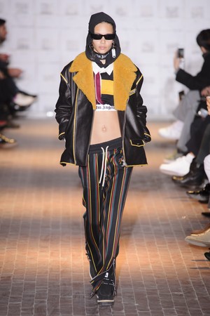 08_Palm_Angels_original_pag_mln_aw17_015.jpg