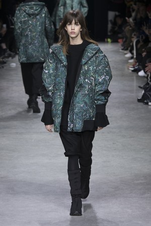 21_Y-3_original_oto_prs_aw17_061.jpg