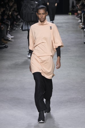 31_Y-3_original_oto_prs_aw17_091.jpg