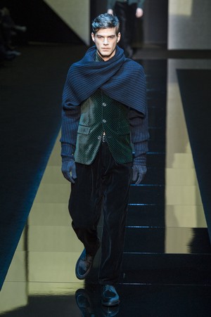 46_Giorgio_Armani_original_arm_mln_aw17_138.jpg
