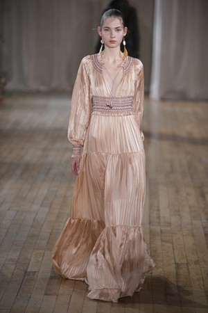 20_Ulla_Johnson_original_ula_ny_aw17_039.jpg