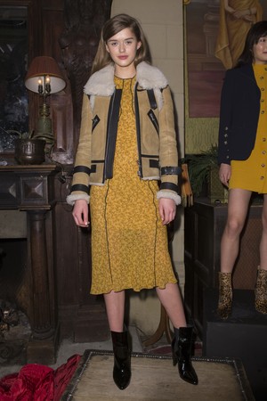 20_Veronica_Beard_original_vbd_ny_aw17_039.jpg