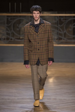 10_Wooyoungmi_original_wym_aw17_020.jpg