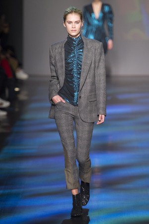 26_Vivienne_Tam_original_tam_ny_aw17_077.jpg