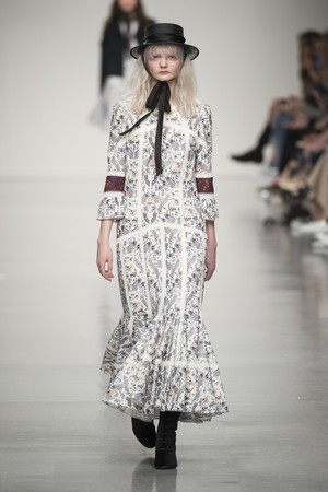 01_Bora_Aksu_original_aks_ldn_aw17_001.jpg