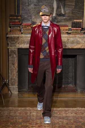 42_Valentino_original_val_prs_aw17_124.jpg