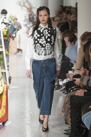 09_Ashley_Williams_original_aws_ldn_aw17017.jpg