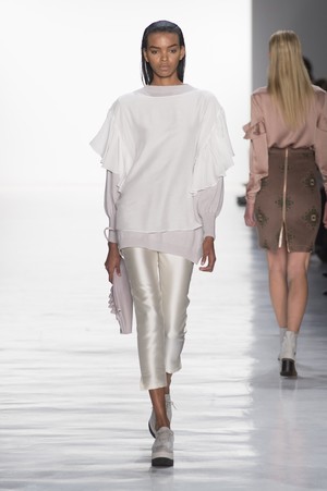 20_Marcel_Ostertag_original_osg_ny_aw17_039.jpg