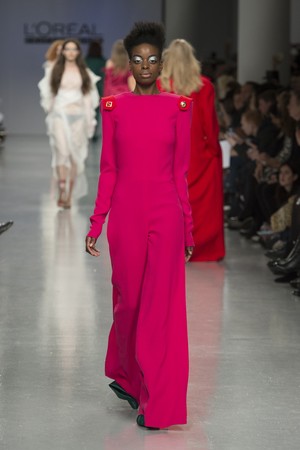048_Central_Saint_Martins_original_ccsm_ldn_aw17_095.jpg