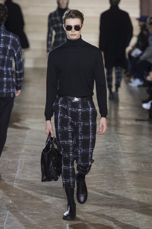 38_Issey_Miyake_original_miy_aw17_113.jpg