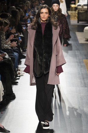 40_Badgley_Mischka_original_mch_ny_aw17_115.jpg