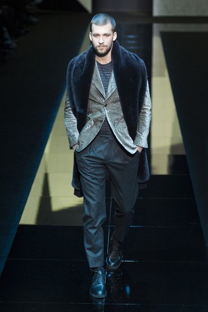 93_Giorgio_Armani_original_arm_mln_aw17_280.jpg