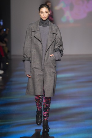 20_Vivienne_Tam_original_tam_ny_aw17_059.jpg