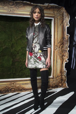 09_Alice_+_Olivia_original_aov_ny_aw17_017.jpg