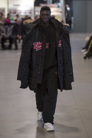 22_Vêtements_original_vtm_FW17_044.jpg