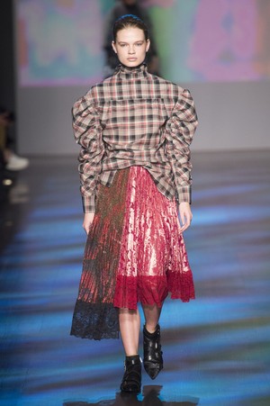 10_Vivienne_Tam_original_tam_ny_aw17_028.jpg