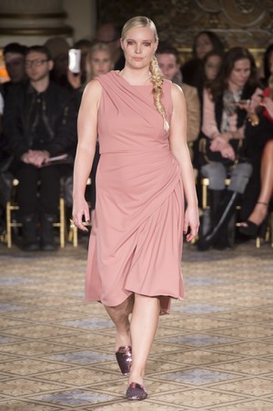 10_Christian_Siriano_original_sno_ny_aw17_019.jpg