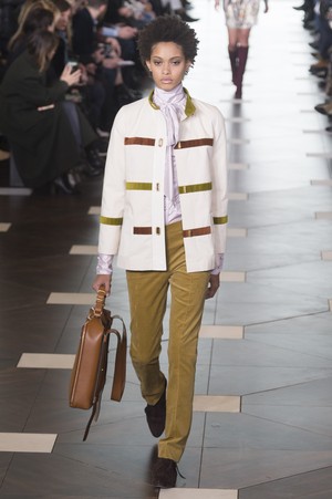 19_Tory_Burch_original_tbr_ny_aw17_056.jpg