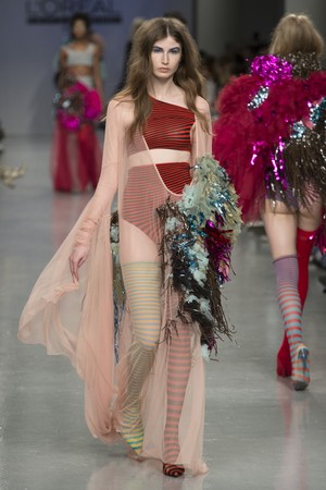 086_Central_Saint_Martins_original_ccsm_ldn_aw17_171.jpg