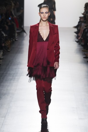 32_Prabal_Gurung_original_pgg_ny_aw17_095.jpg