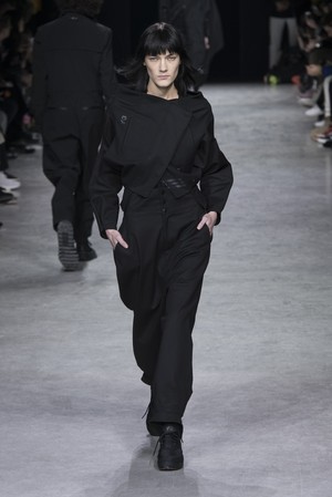 03_Y-3_original_oto_prs_aw17_008.jpg