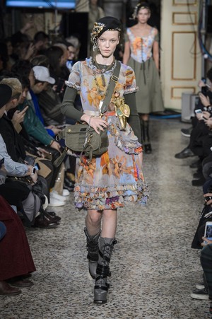 42_Moschino_original_mos_mln_aw17_126.jpg