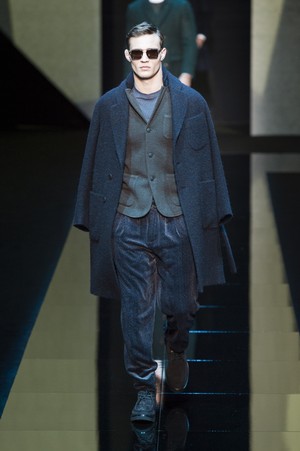 38_Giorgio_Armani_original_arm_mln_aw17_114.jpg