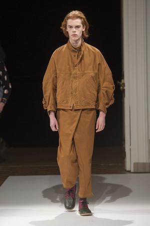 08_Henrik_Vibskov_original_vbk_aw17_021.jpg