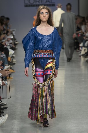 023_Central_Saint_Martins_original_ccsm_ldn_aw17_045.jpg