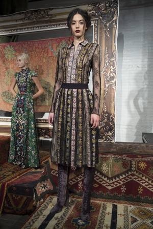 18_Alice_+_Olivia_original_aov_ny_aw17_035.jpg