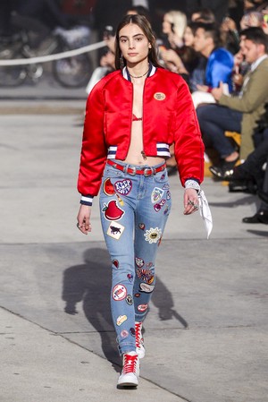 15_Tommy_Hilfiger_original_hfg_ss17_032.jpg