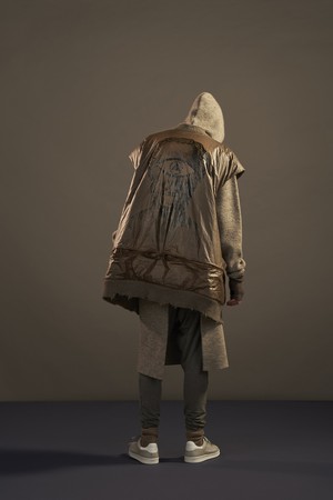 18_Undercover_original_und_aw17_018.jpg
