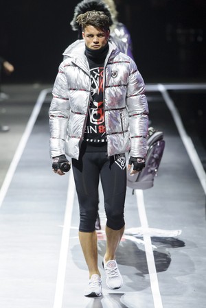 32_Plein_Sport_original_ppls_mln_aw17_066.jpg