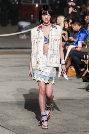 49_Tommy_Hilfiger_original_hfg_ss17_101.jpg