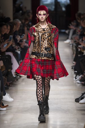 01_Junya_Watanabe_original_wat_aw17_002.jpg