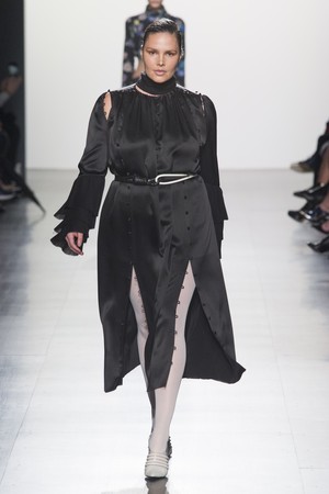19_Prabal_Gurung_original_pgg_ny_aw17_056.jpg