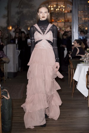 24_Cinq_à_Sept_original_cas_ny_aw17_047.jpg