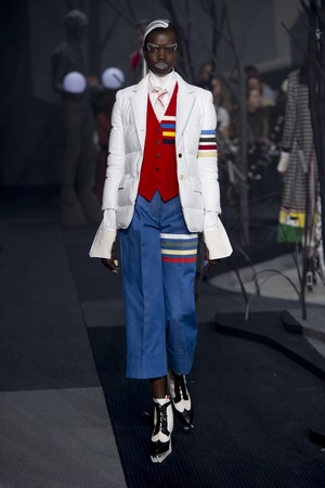 31_Thom_Browne_original_tbw_ny_aw17_093.jpg