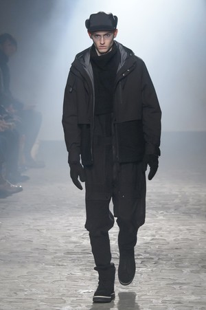 04_White_Mountaineering_original_wmnt_aw17_007.jpg