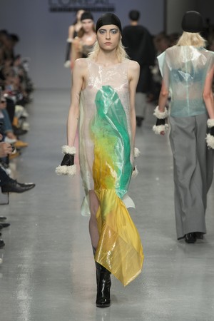 009_Central_Saint_Martins_original_ccsm_ldn_aw17_017.jpg